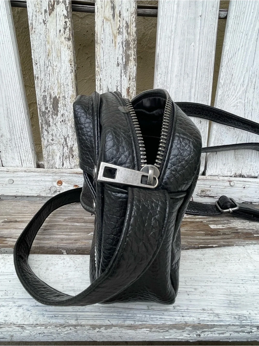 Harley-Davidson Biker Jacket Purse Faux Leather Shoulder Bag Y2K Bar & Shield - Picture 4 of 11